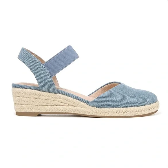 NWB Life Stride Kimmie Espadrille sandals. Size 6W. Denim Blue. - Picture 2 of 10